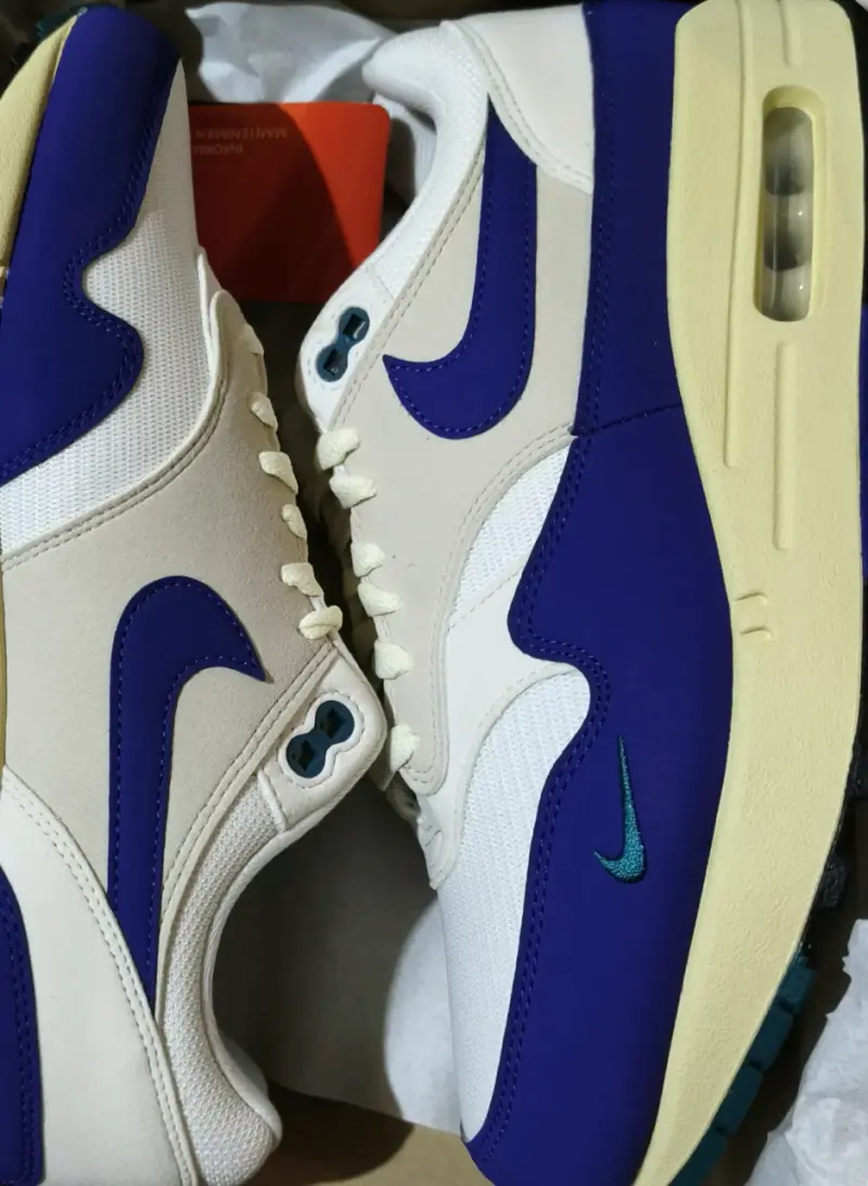 Zapatillas deportivas Nike Air Max 1 blancas y azules - 3