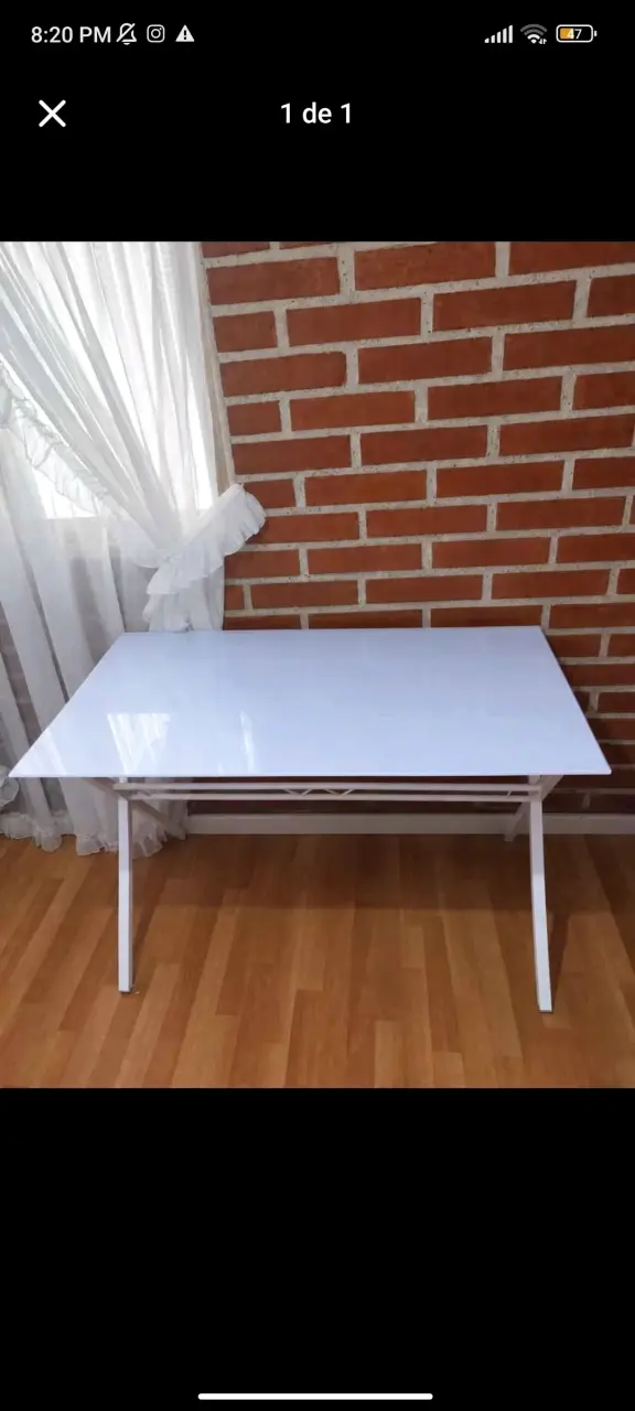 Mesa de comedor blanca moderna