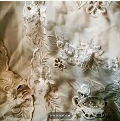 Vestido de Novia Vintage con Encaje Floral - miniatura 3