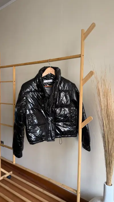 Chaqueta acolchada negra Mango casual - miniatura 1