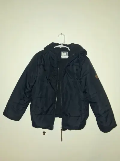 Chaqueta acolchada azul con capucha para niño - miniatura 2