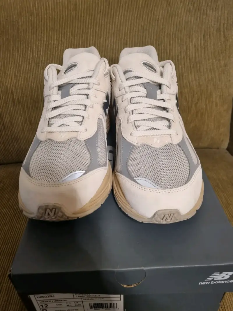 New Balance 2002 R beige talla 12 US - SIN USO - 5