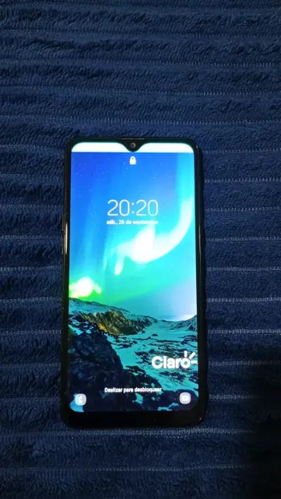 Samsung Galaxy A10s en buen estado con funda - miniatura 2