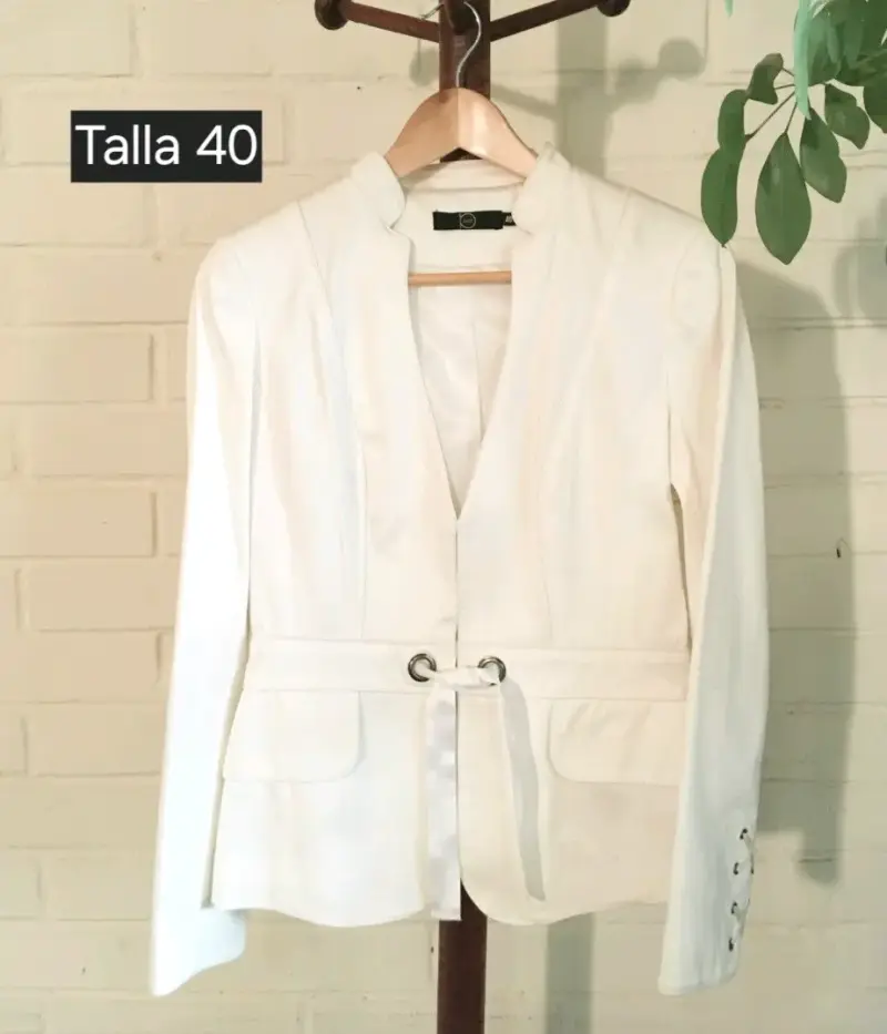 Blazer beige talla 36 marca H&M elegante para muje - 3