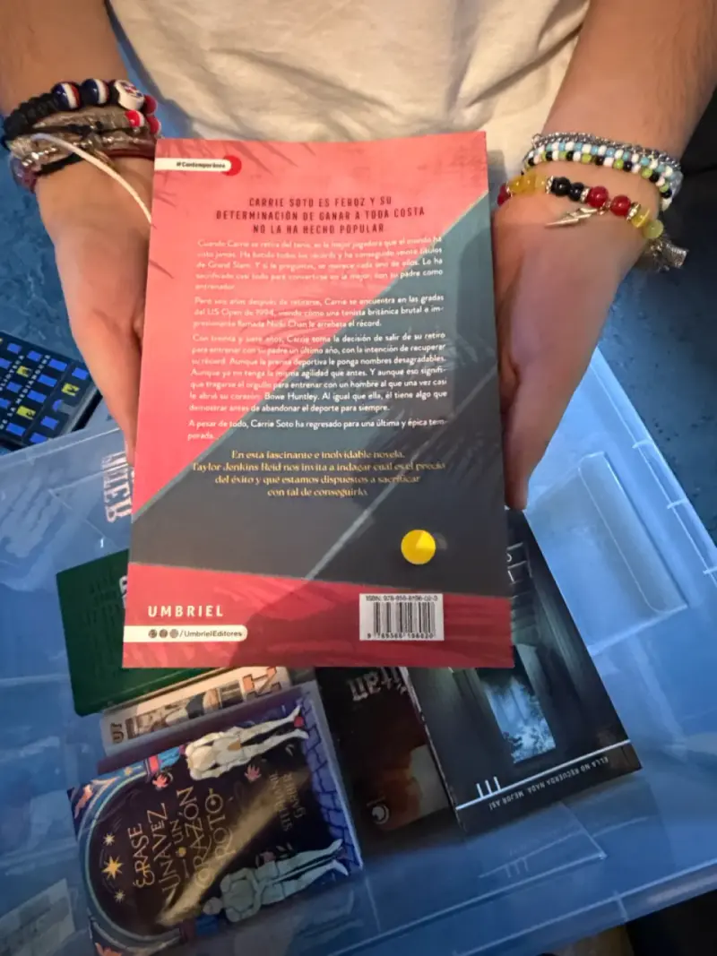 'El regreso de la perra' de Taylor Jenkins Re - 2