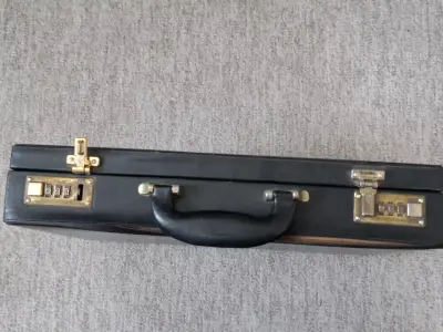 Maletín ejecutivo negro con cerradura Saxoline - miniatura 3