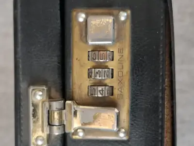 Maletín ejecutivo negro con cerradura Saxoline - miniatura 4