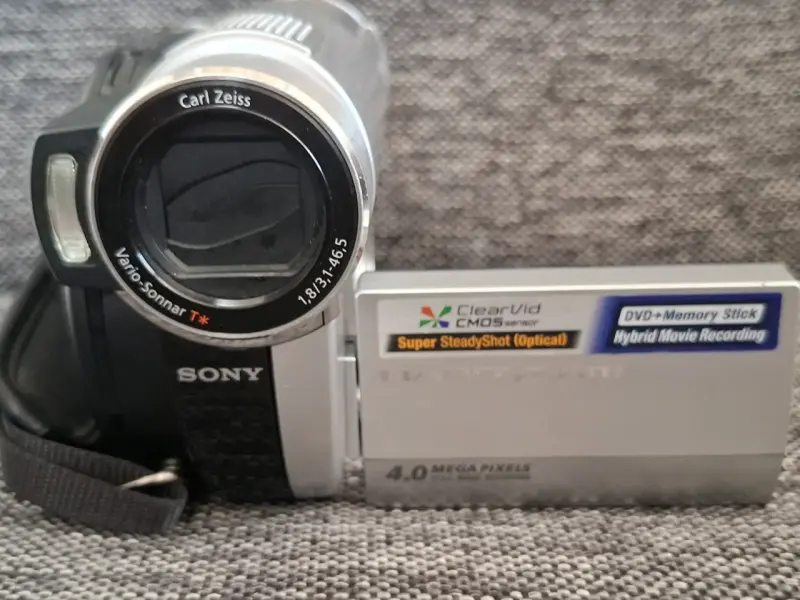 Videocámara Sony DCR-DVD910 con Zoom Óptico 15x - 2