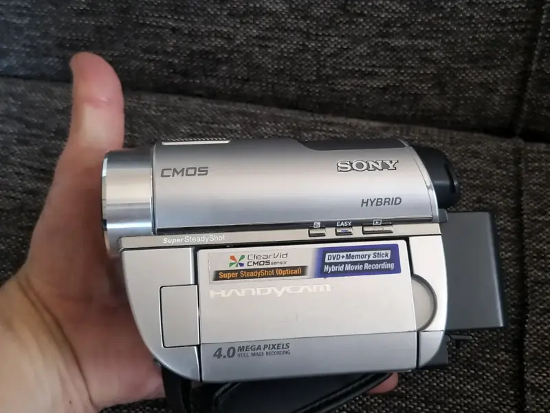 Videocámara Sony DCR-DVD910 con Zoom Óptico 15x - 6