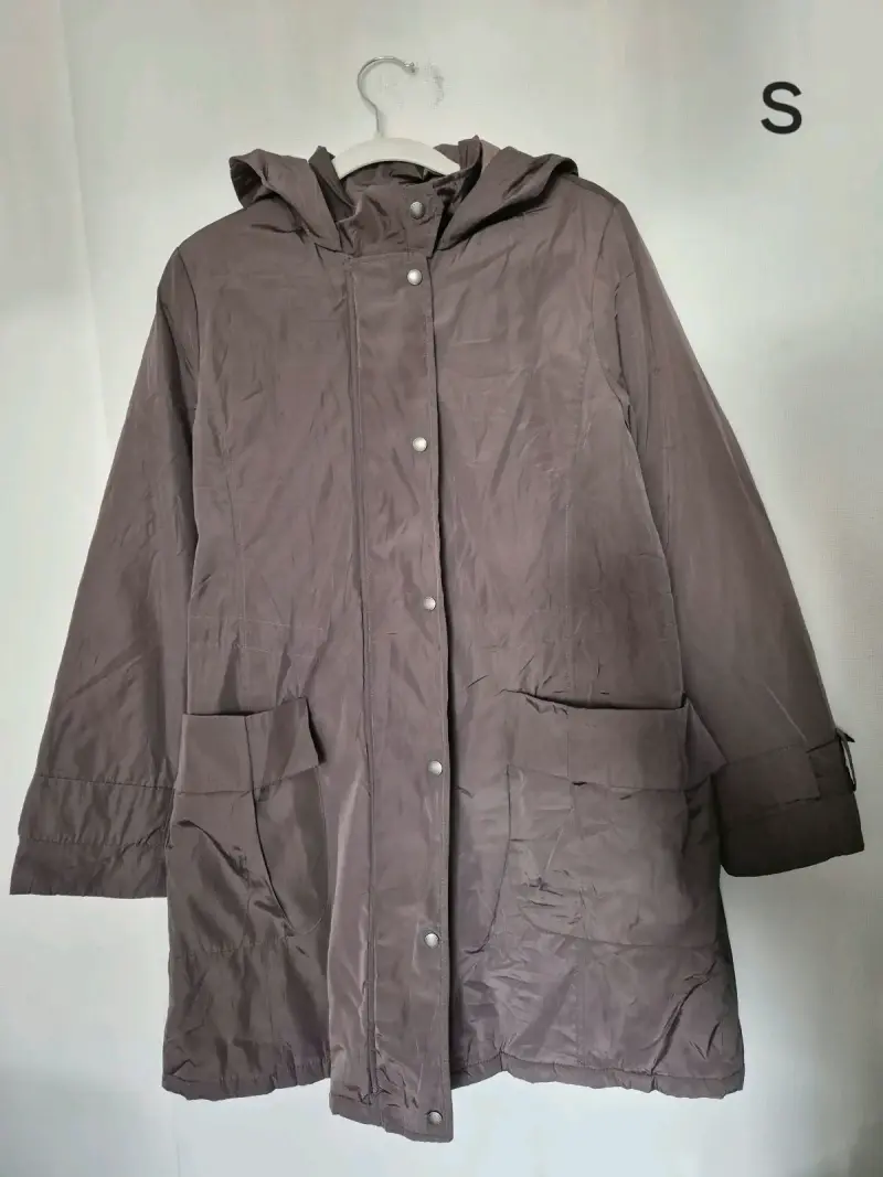 Parka impermeable marrón con capucha para mujer - 1