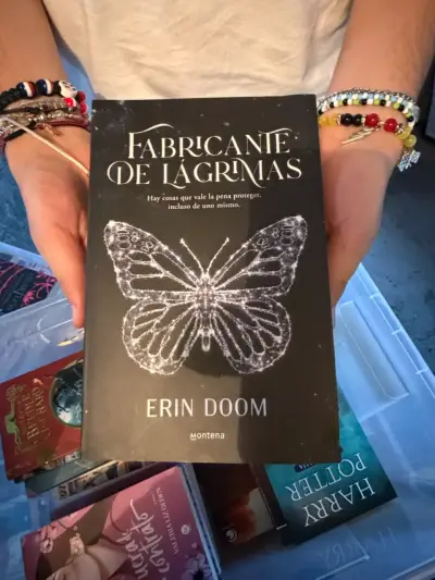 Libro 'Fabricante de Lágrimas' de Erin Doom - miniatura 1