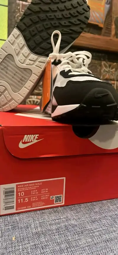 Zapatillas Nike Air Max Solo Blanco y Negro - miniatura 1