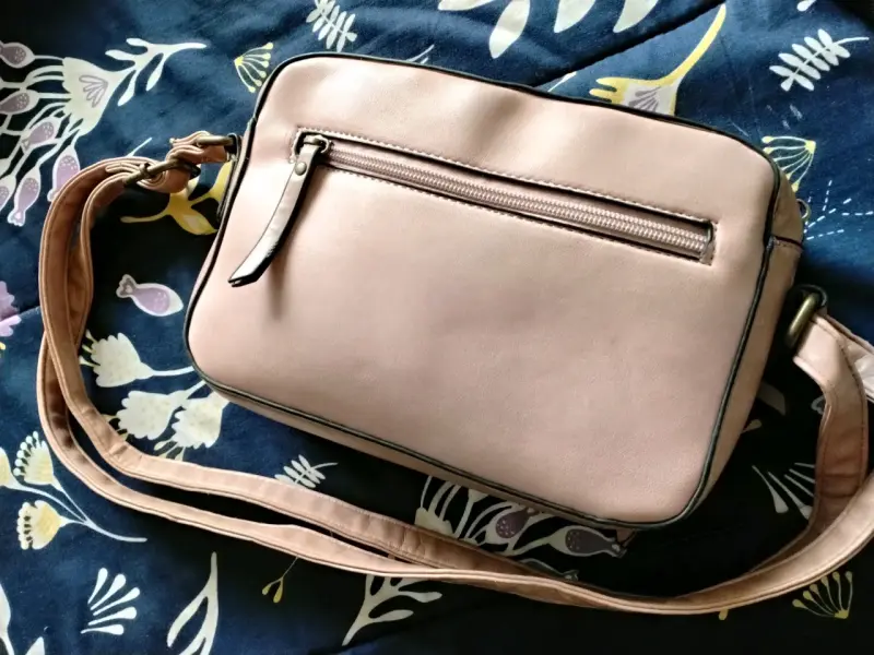 Cartera Secret color beige con detalles trenzados - 2