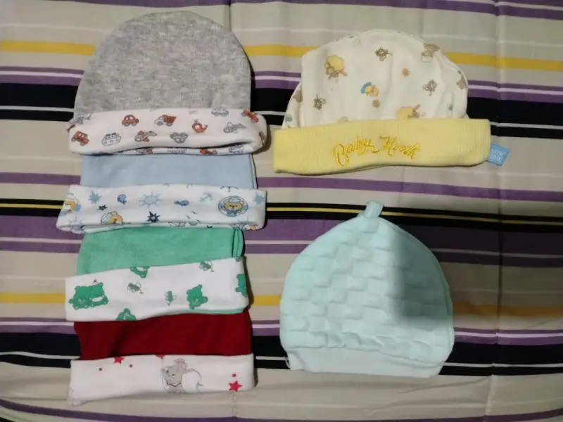 Set de gorros para bebé en varios colores - 2