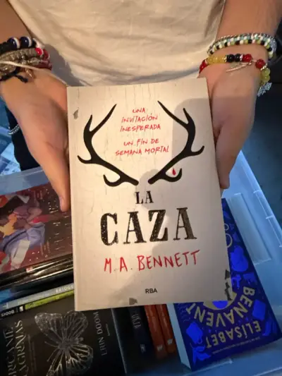 Libro 'La Caza' de M.A. Bennett - miniatura 1