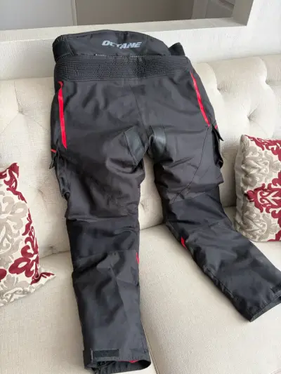 Pantalones de moto Octane negros con detalles rojos - miniatura 1