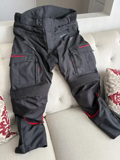 Pantalones de moto Octane negros con detalles rojos - miniatura 2