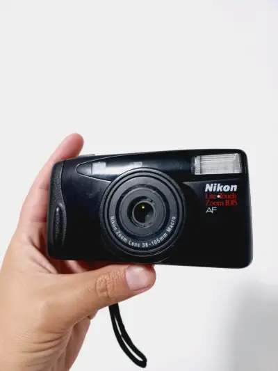 Cámara Nikon Lite Touch Zoom 105 AF compacta - miniatura 1