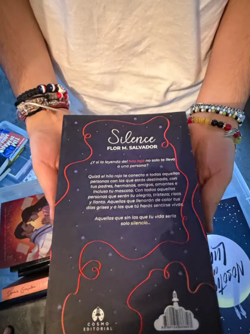 Libro 'Silence' de Flor M. Salvador - 2