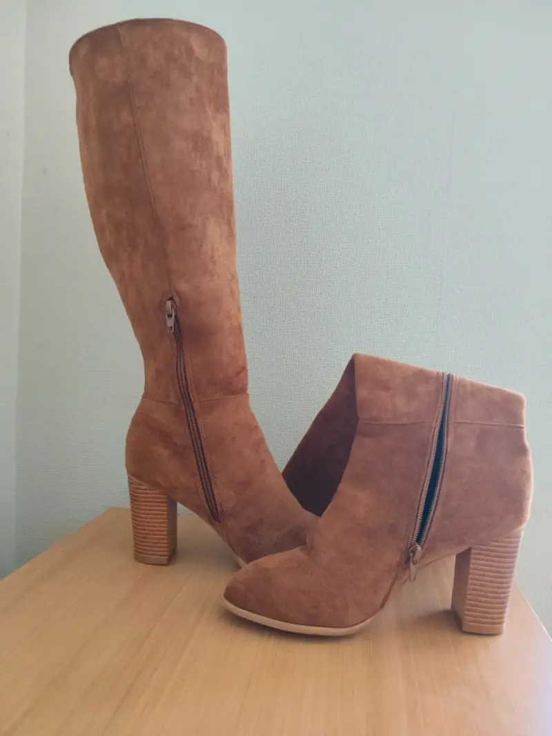 Botas de gamuza marrón con tacón alto - 1