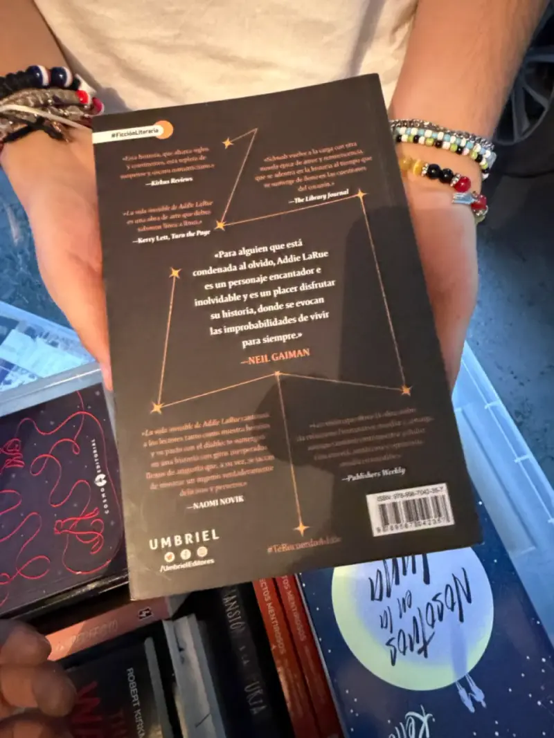 'La Vida Invisible de Addie LaRue' de V.E. Sc - 2