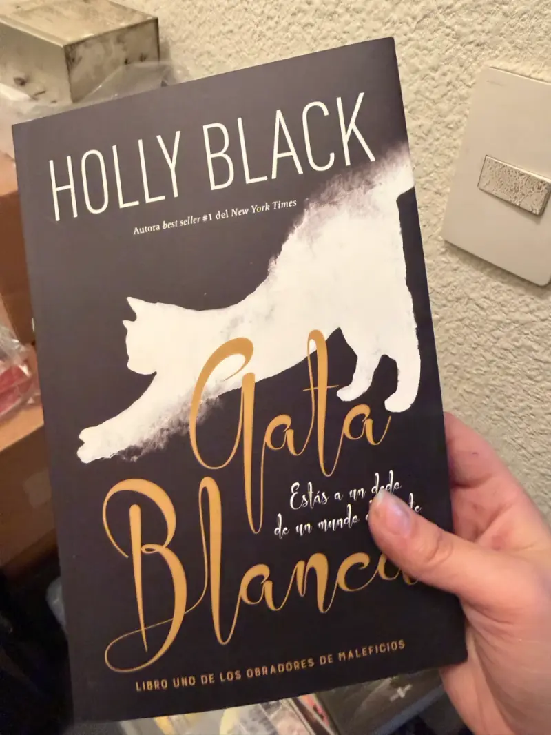 Libro 'Gata Blanca' de Holly Black