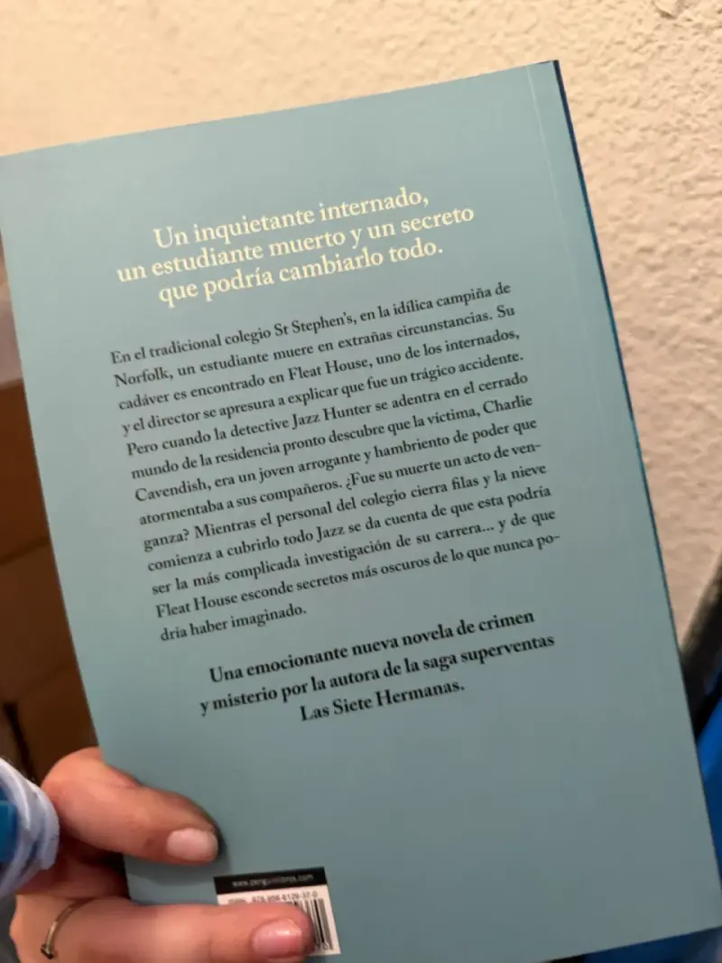 Libro 'Asesinato en Fleat House' de Lucinda Riley - 2