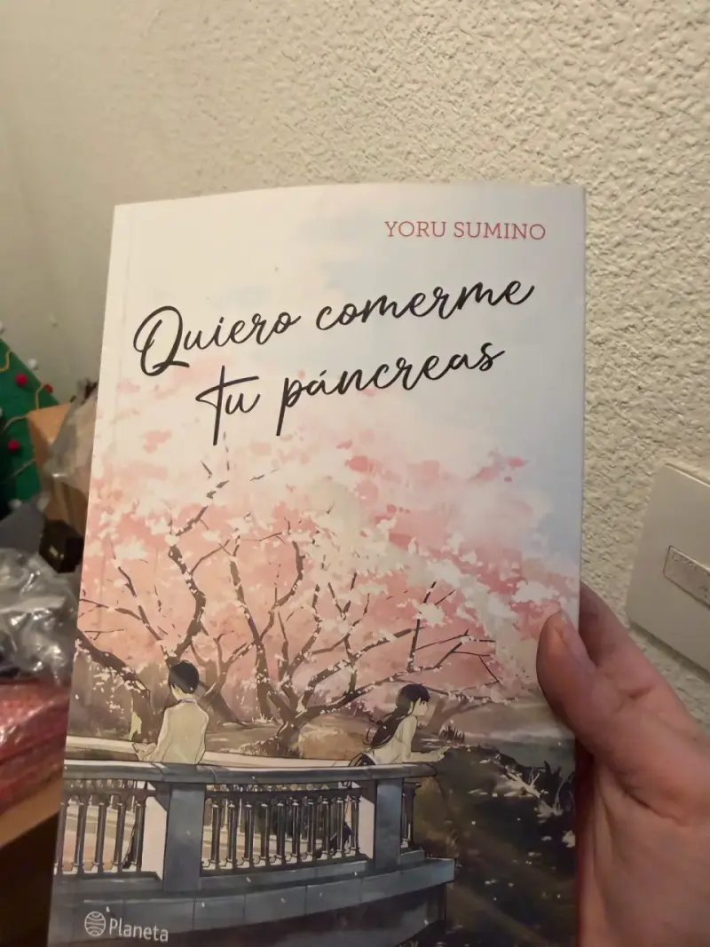 Libro 'Quiero comerme tu páncreas' de Yoru Sumino - 1