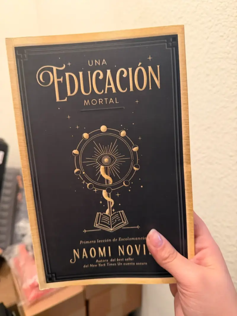 Libro 'Una Educación Mortal' de Naomi Novik - 1