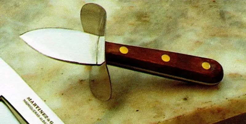 Abridor de ostras con mango de madera