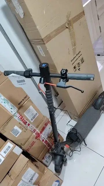 Scooter eléctrico plegable en buen estado - 2