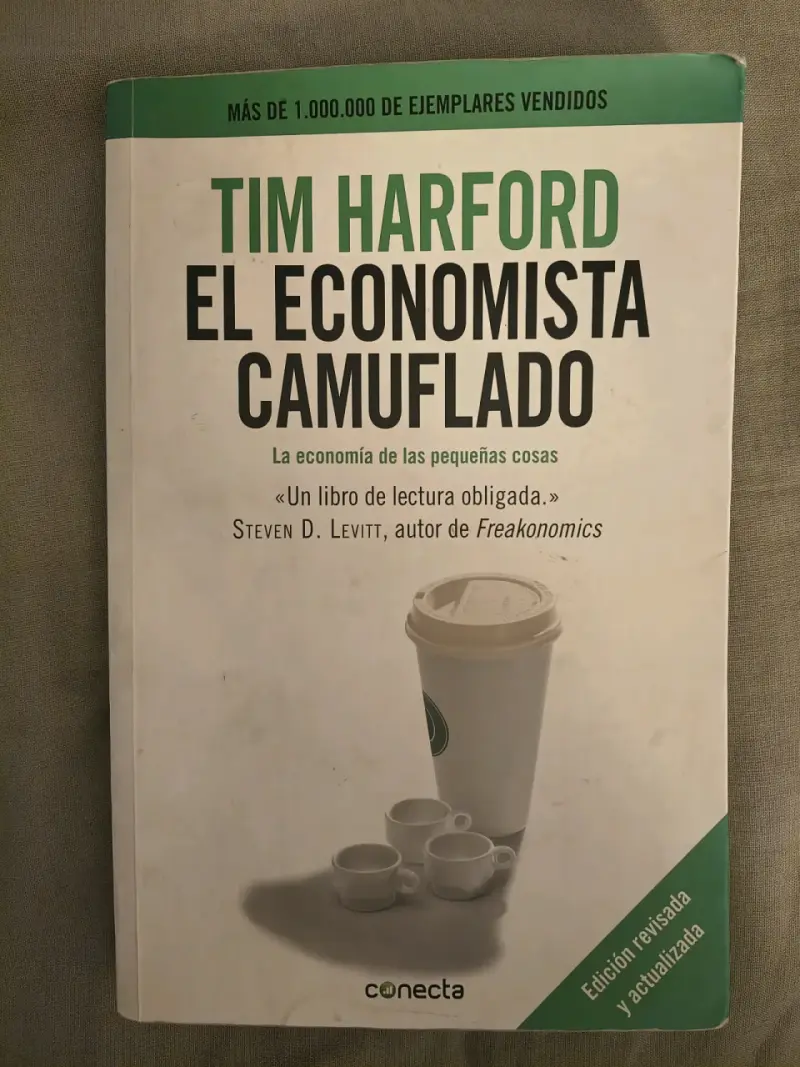 Libro El Economista Camuflado de Tim Harford - 1