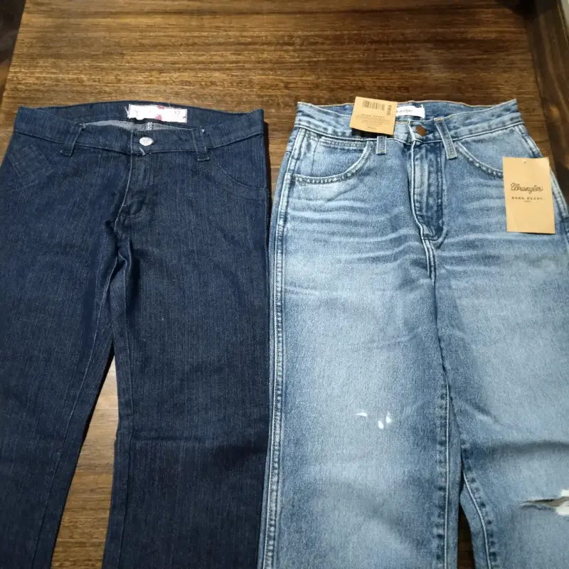 Pack 2 Jeans azul claro y oscuros con detalles - 1