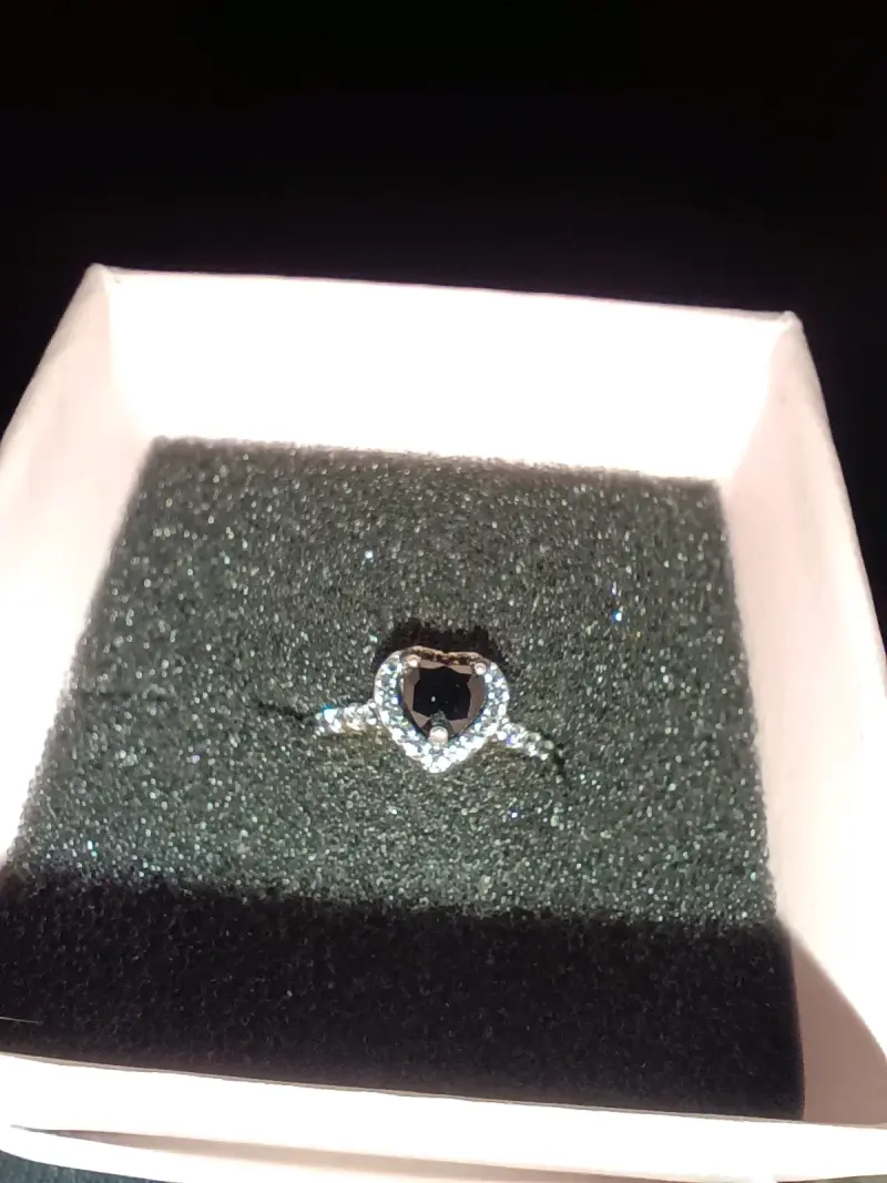 Anillo de plata con corazón de Pandora - 1