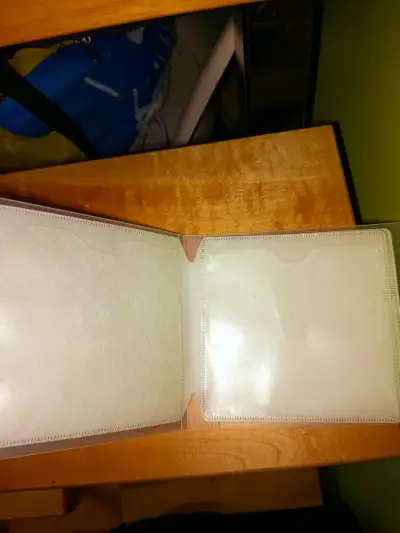 Carpeta organizadora de CD s con cierre elástico - miniatura 2