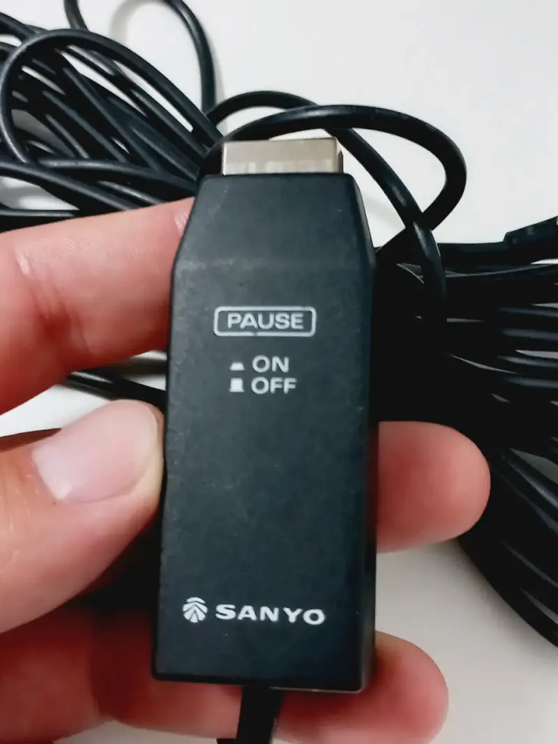 Control remoto Sanyo con Cable para Betamax - 2