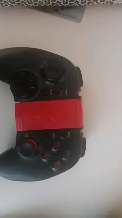 Control inalámbrico casi sin uso - miniatura 3