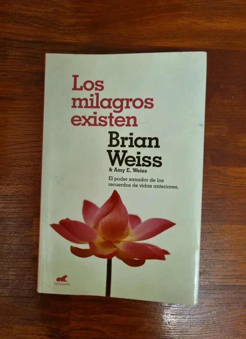 Libro 'Los Milagros Existen' de Brian Weiss - 1
