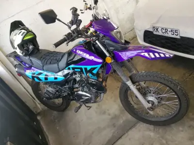 Moto Bera 150cc Enduro Morada - miniatura 2