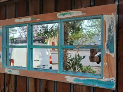Espejo decorativo con marco de ventana vintage - miniatura 1