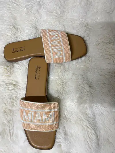 Sandalias planas Call It Spring beige con diseño Miami - miniatura 2