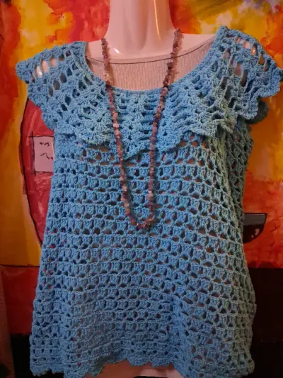 Conjunto de chalecos tejidos a crochet en varios colores - miniatura 4
