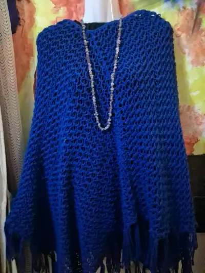 Conjunto de chalecos tejidos a crochet en varios colores - miniatura 5