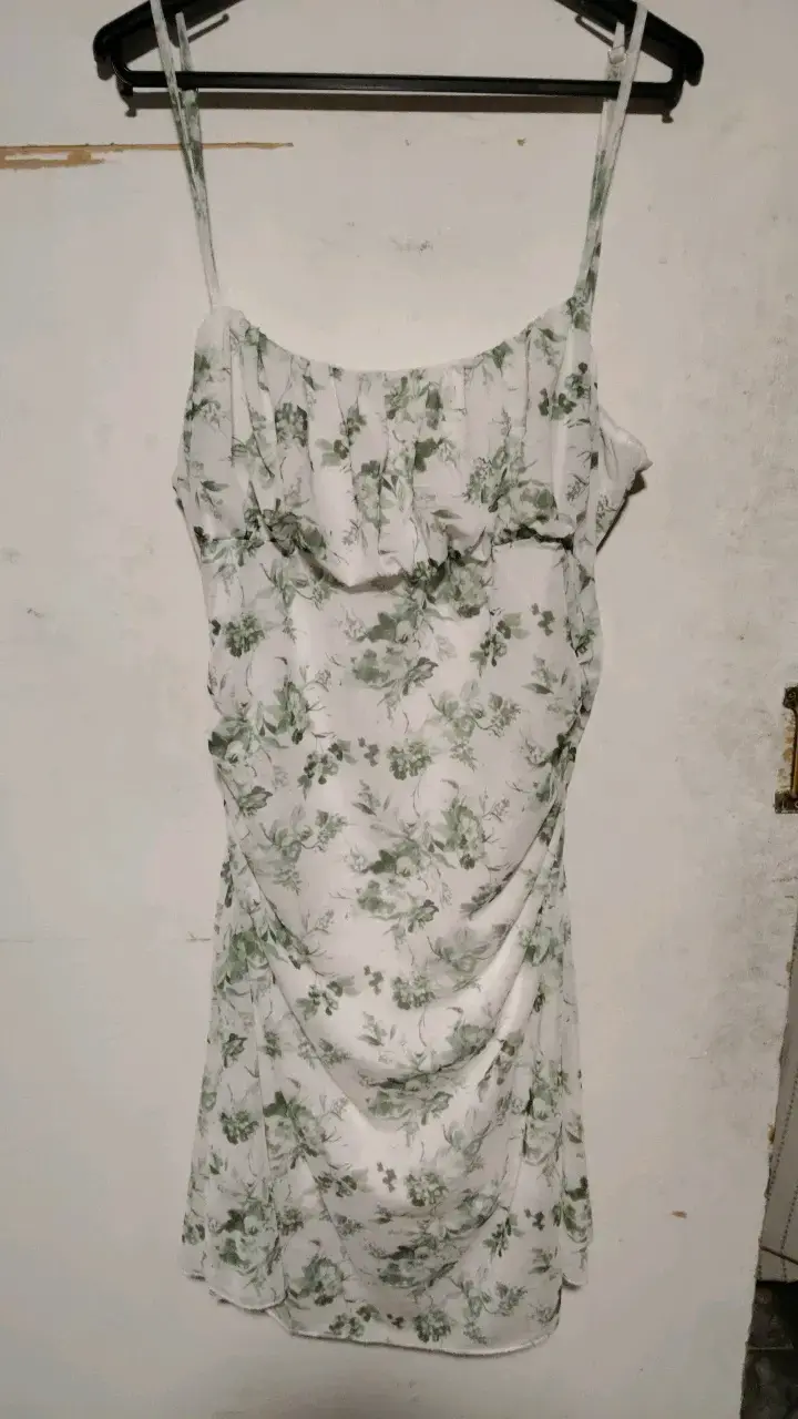 Vestido de tirantes con estampado floral - 1