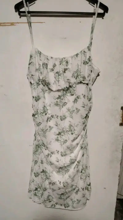 Vestido de tirantes con estampado floral - miniatura 1