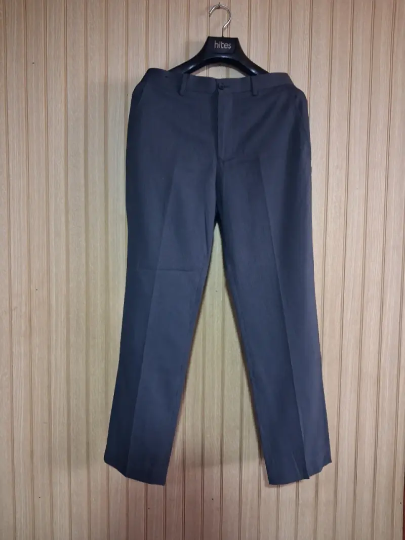 Traje formal gris oscuro para hombre - 1