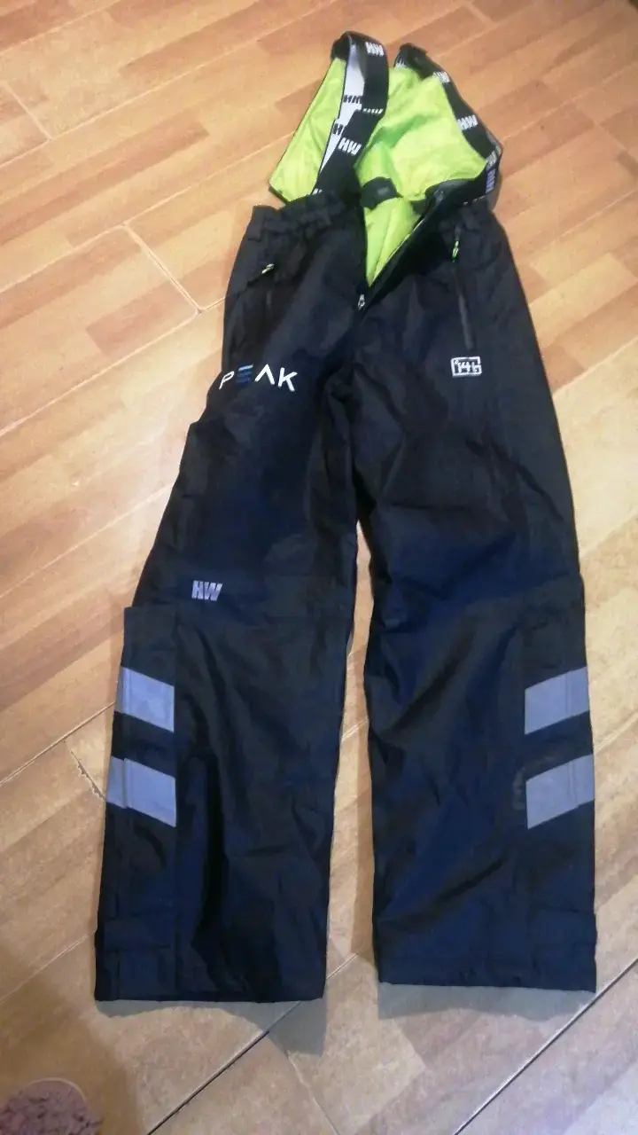 Pantalones de nieve Helly Hansen negros con tirantes - 2