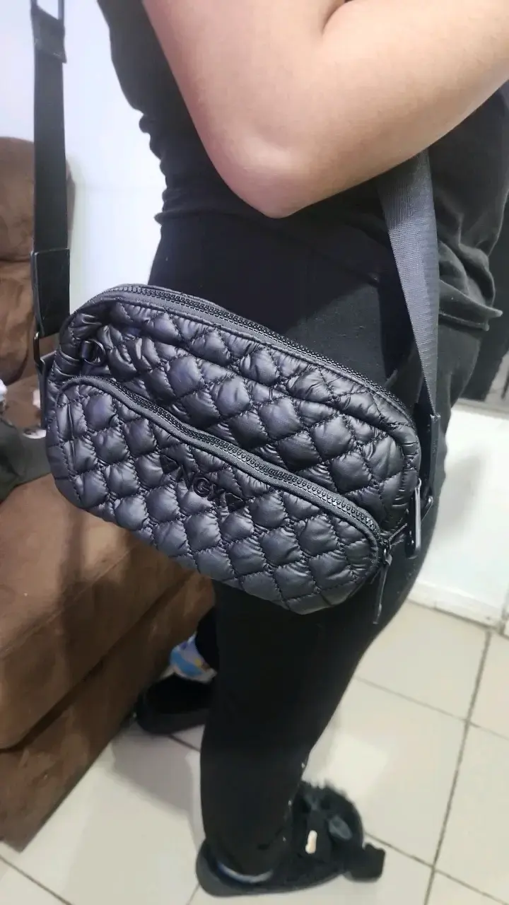 Bandolera acolchada negra con diseño moderno ngx - 2