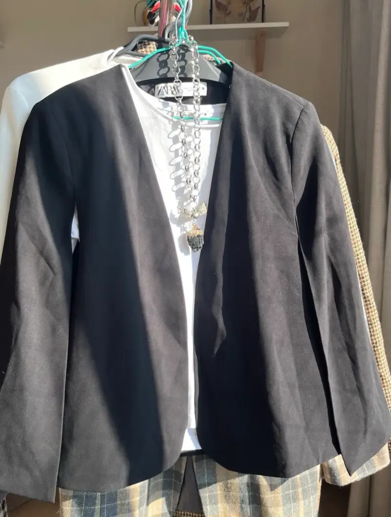 Blazer estilo capa marca Zara