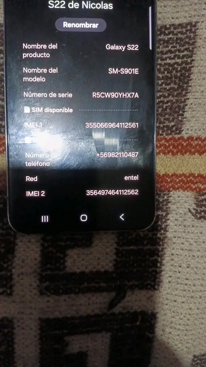 Samsung Galaxy S22 con pantalla intacta - 3